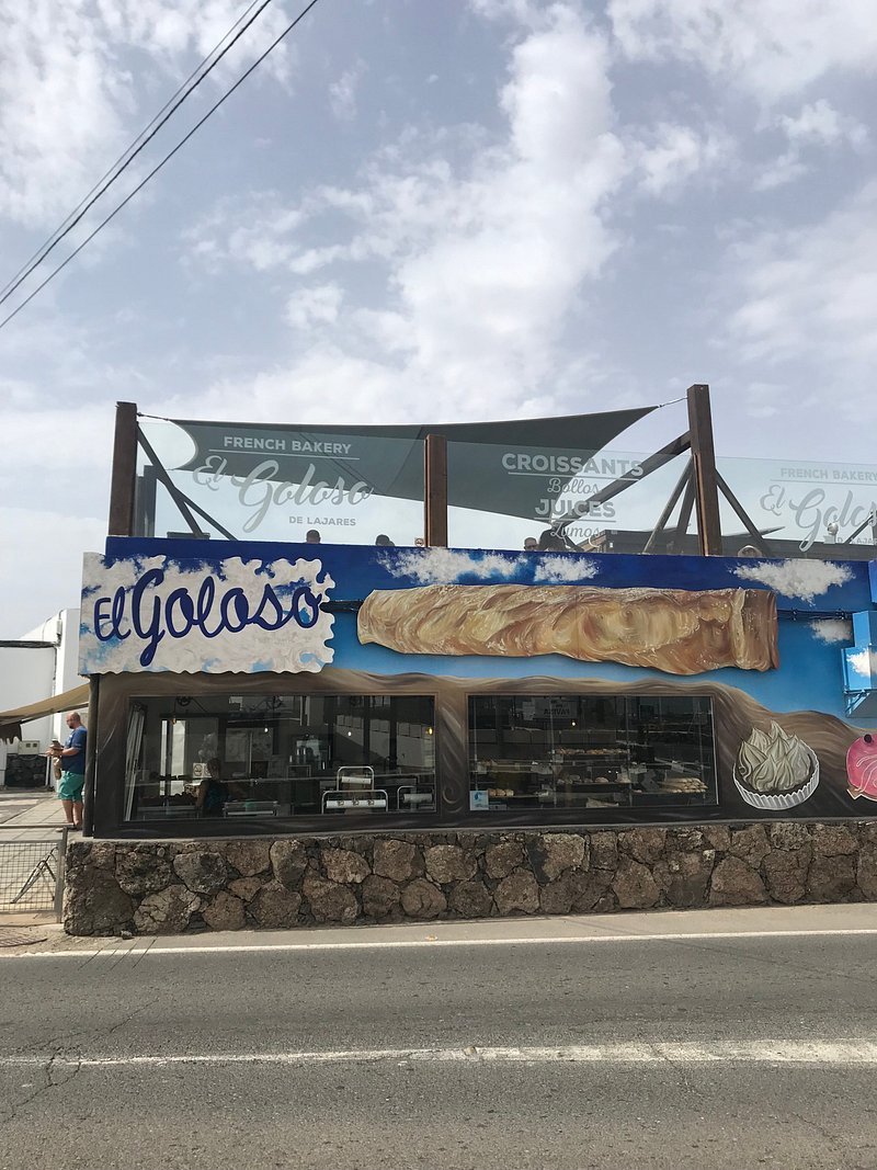 Fachada de El Goloso